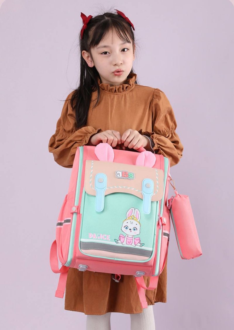 حقيبة ظهر مدرسية انيقة و مريحة للأطفال